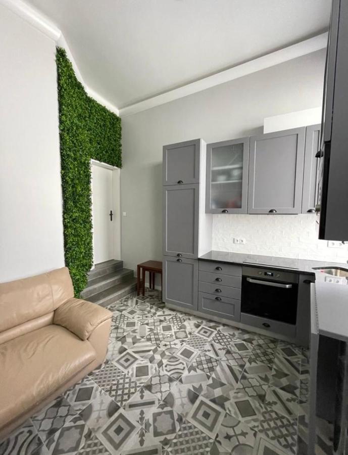 T 2 In The Heart Of Apartment Lisbon