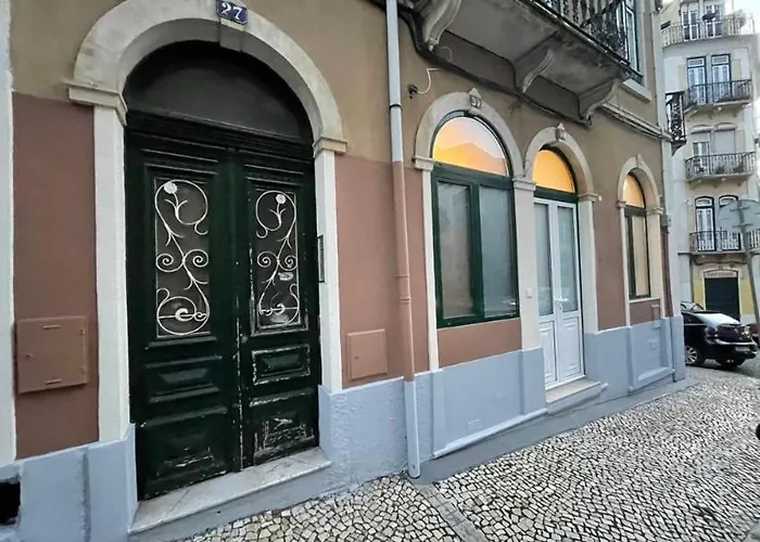 T 2 Apartment In The Heart Of Lisbon